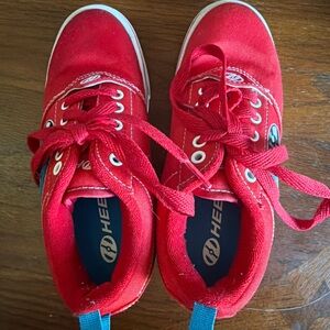 Heelys Propel 2.0 Kids Size 2 Skate Shoes Red Canvas with Blue Wheels